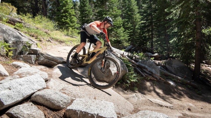 santa cruz hightower cc xo1 - the hightower feels like a big bike when you get into tight sections...