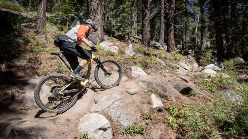 maxxis minion dhr ii - the dhr ii hooks up well on most surfaces including steep tech and...