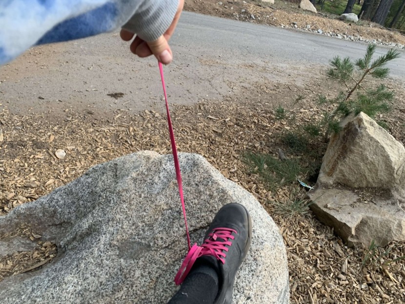 bontrager flatline for women - extra-long laces on the bontrager flatlines.