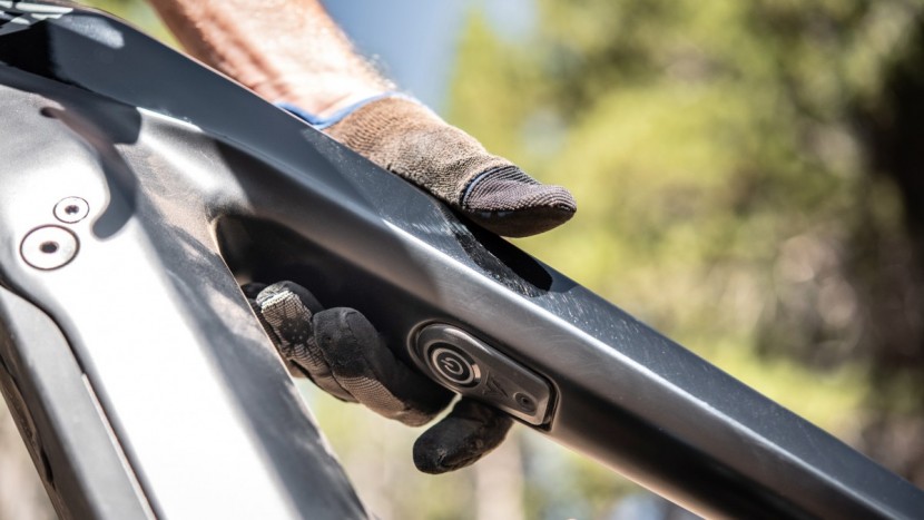 yt decoy cf pro - the decoy's power button is integrated into the fame and hidden on...