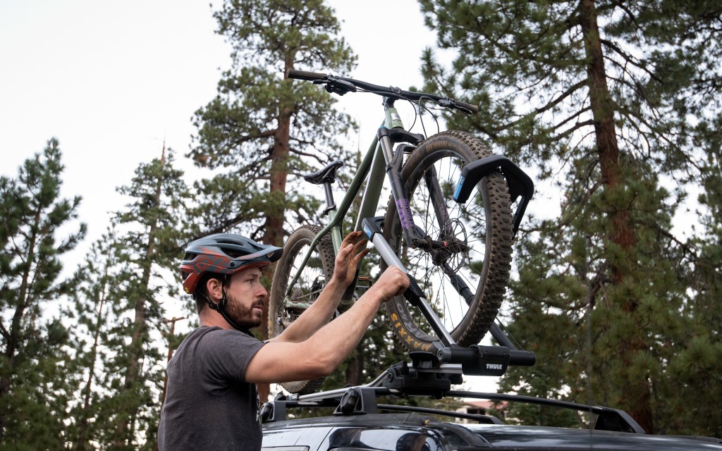 Thule Security Handrail - UK RV PARTS
