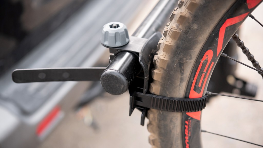 yakima hangover - the rear wheel is secured with a ratchet strap. this feature works...