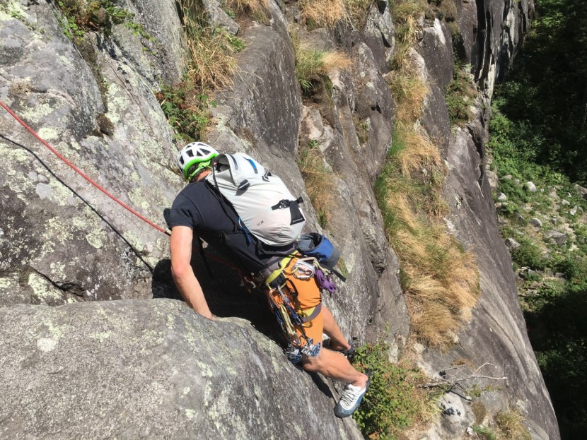 black diamond blitz 20 - the blitz did not impede balancey mantles.