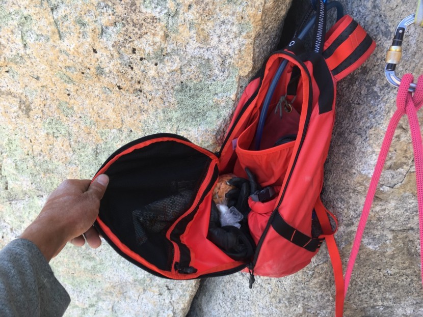 the north face route rocket - the main pocket zipper of the route rocket is very deep on one side.