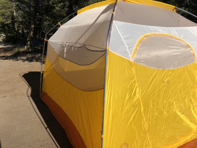 big agnes big house deluxe 6 - mesh venting comes in more varied places. note the panel up top only...