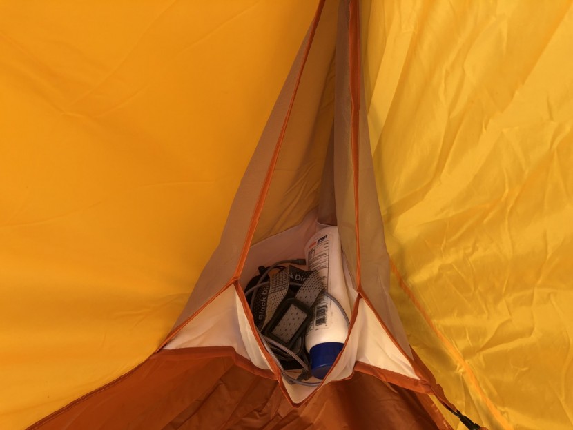 big agnes big house deluxe 6 - the movable lower corner pockets provide a more cozy, cubby hole...