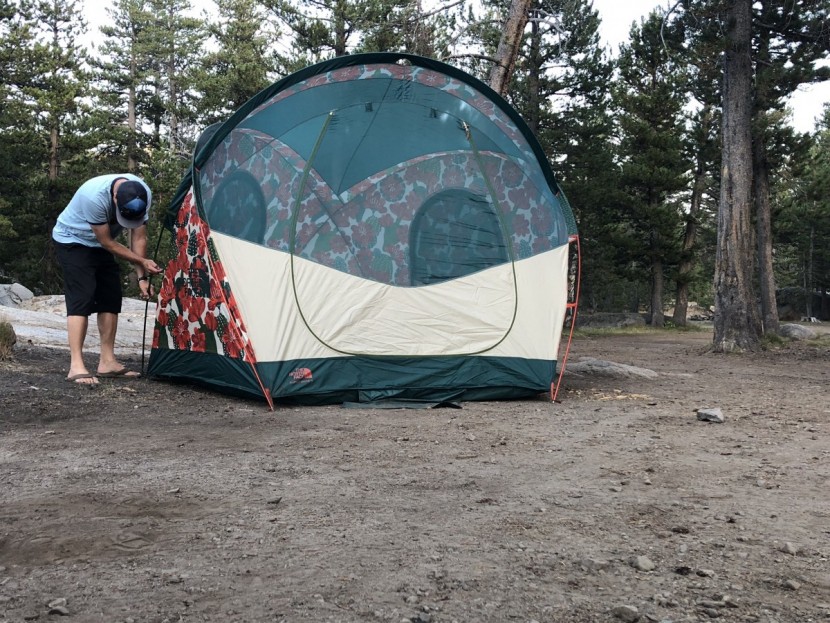 the north face homestead super dome 4 - mesh venting abounds on the homestead super dome.