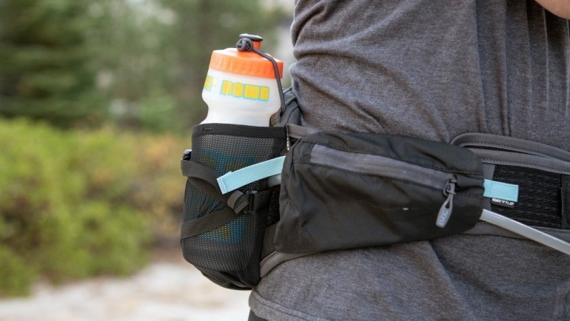 evoc hip pack pro 3l - the evoc pack has a hydration bladder as well as slots for water...