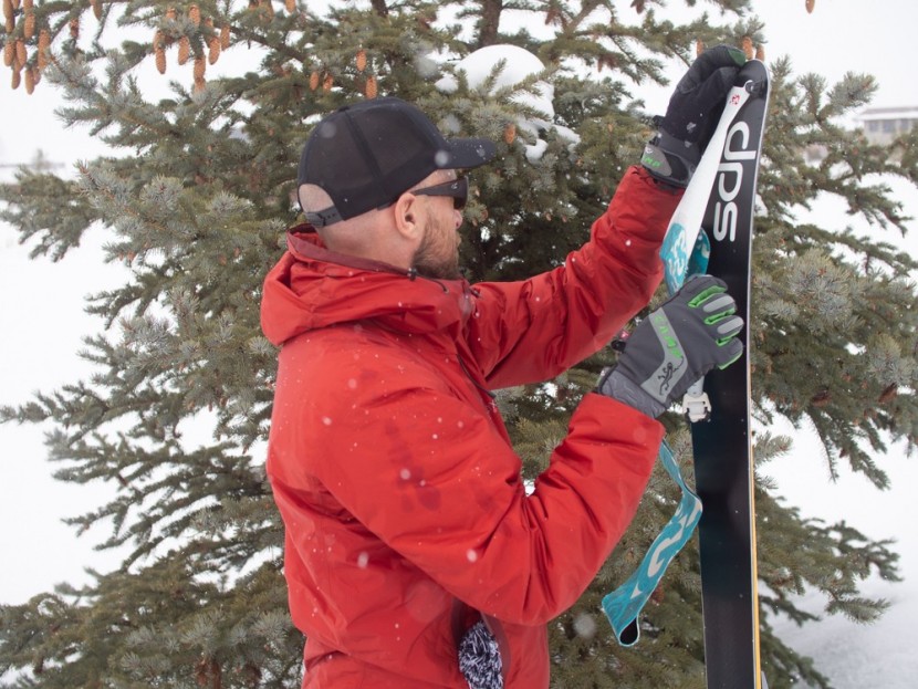 dps tour1 wailer 112 rp2 - check out the length of these skis relative to our lead tester, jed...