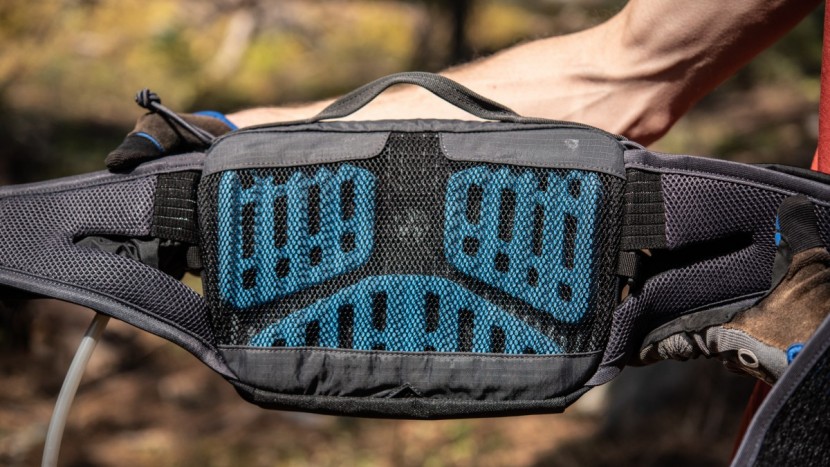 mountain bike hip pack - the evoc hip pack pro has an excellent airflow system.
