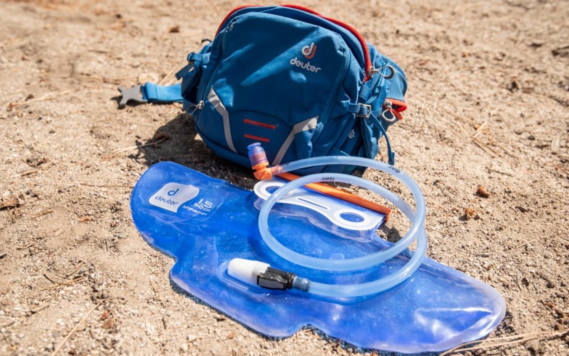 deuter pulse 3 5l - the deuter pulse and its hydration bladder. the quick-connect hose...
