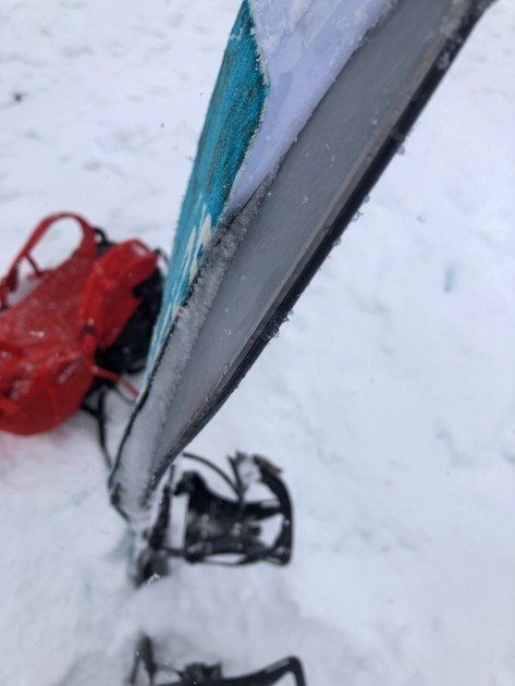 g3 splitboard+ glide - snow between the base and splitboard+ glide.