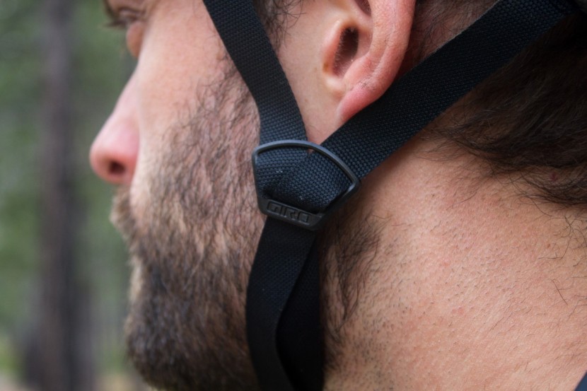 giro chronicle mips - giro's simple strap splitter makes for easy adjustment and holds the...