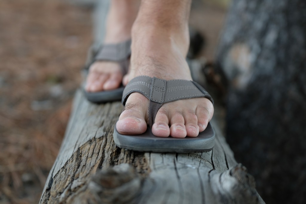 flip flops men - there's nothing quite as good as enjoying the outdoors and letting...