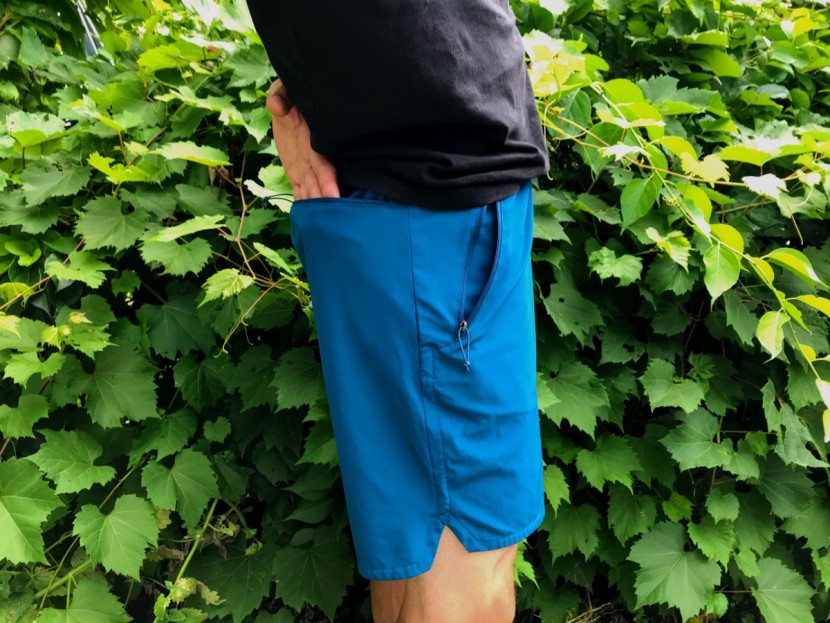 patagonia nine trails short - the zippers on the front and rear pockets are a really nice feature...