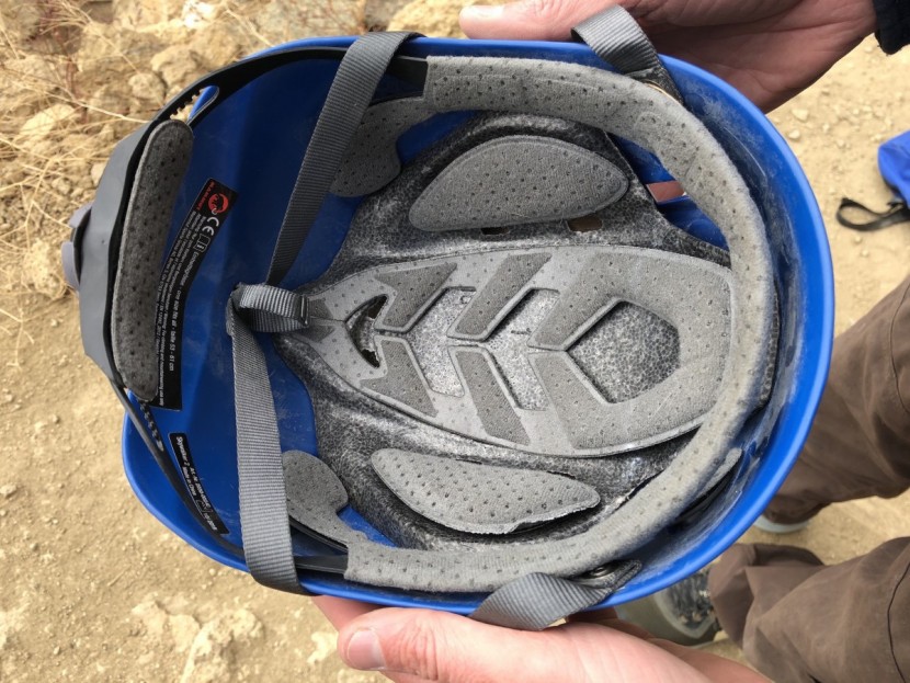 mammut skywalker 2 - the inside of the helmet is lined with all sorts of felt padding...