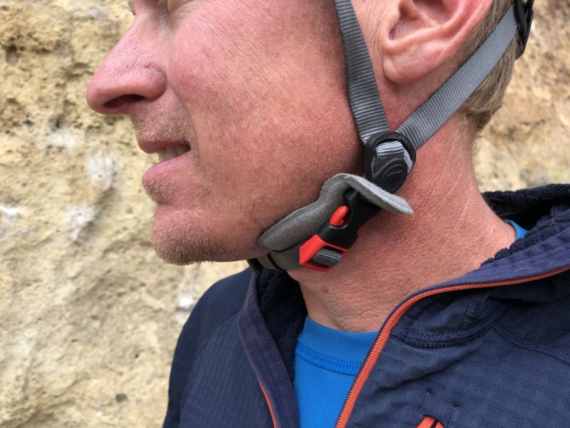 mammut skywalker 2 - a small foam pad comes threaded onto the chin strap to protect...