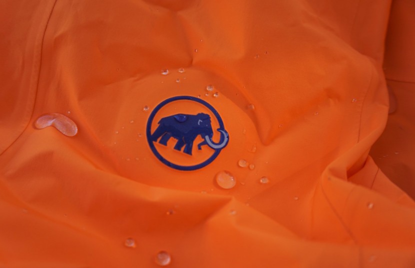 mammut nordwand advanced - our testers are extremely impressed with dwr finish on this jacket.