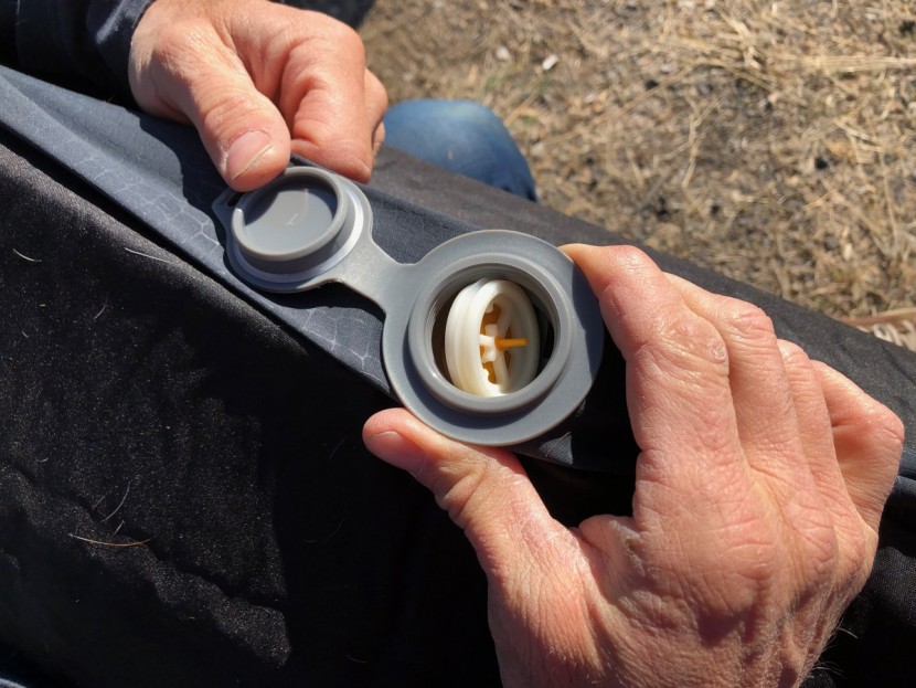 alps mountaineering outback - there is one valve on this mattress. it flips around to make it...