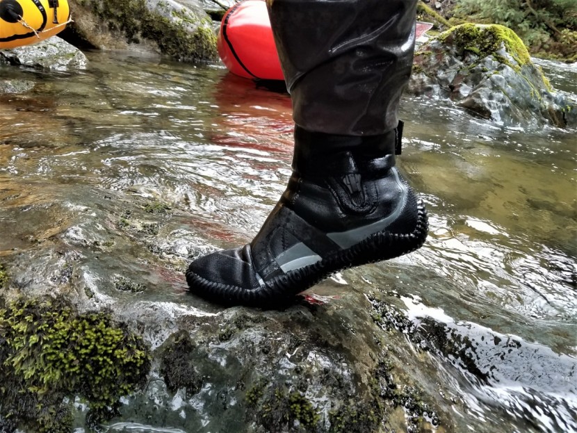 water shoes men - the nrs paddle is a good example of a flexible and warm bootie.