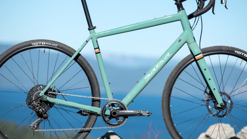 salsa journeyer apex 1 700 - it's nothing especially fancy, but the aluminum frame has a nice...