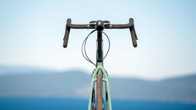 salsa journeyer apex 1 700 - we liked the width and the flare of the handlebar, but a more...