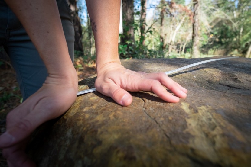 the aluminum stay in the back frame can be adjusted by hand to...