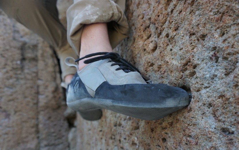 the flat sole of the aspect isn't very effective for helping you...