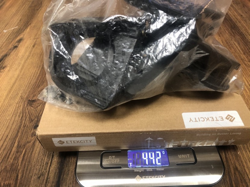 spark r&amp;d arc - the touring and riding interfaces weight an impressive 442 grams.