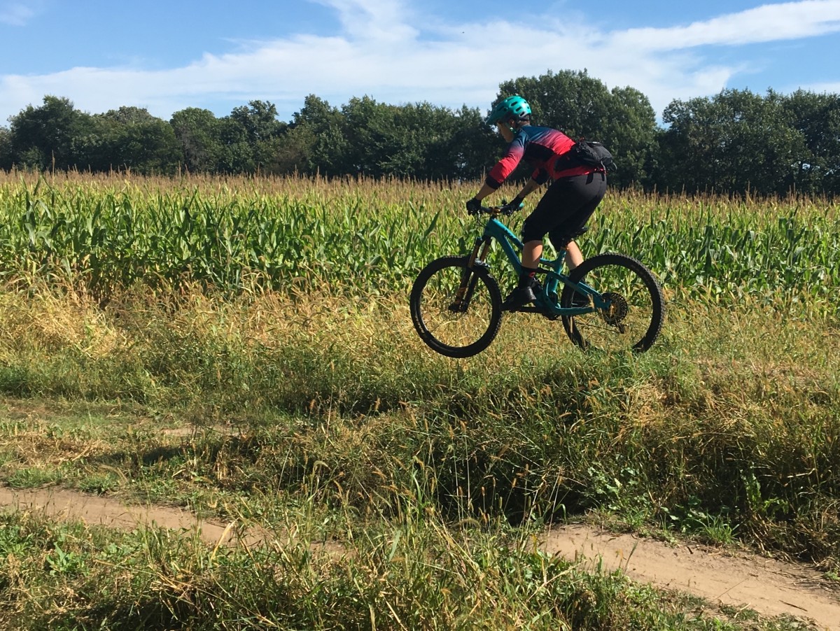 Ride Concepts Traverse - Women's Review (We never felt the impact from jumps or drops in our feet, thanks to the EVA foam footbeds and D30 High Impact Insoles.)