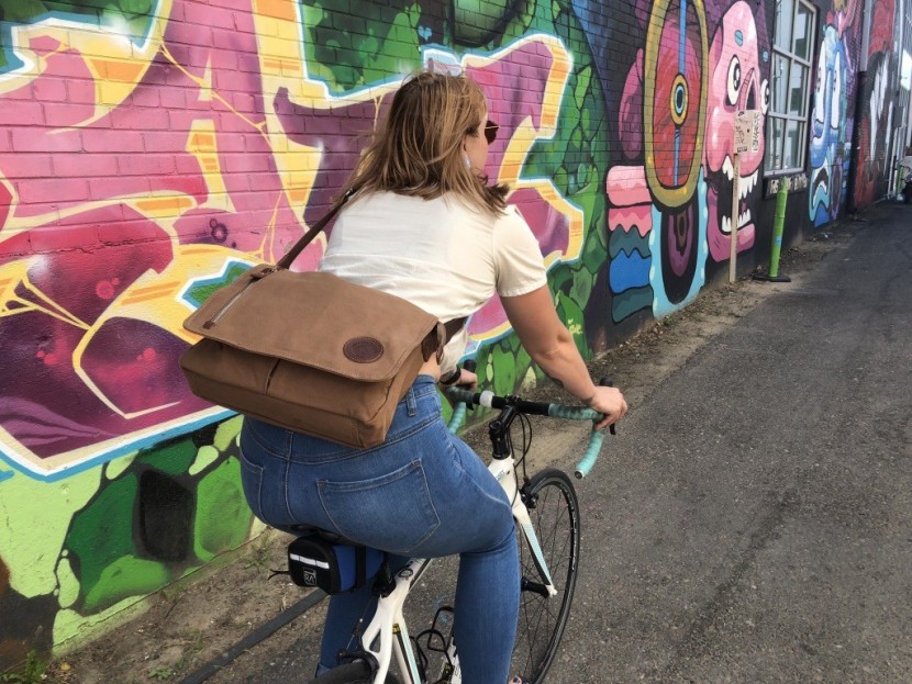 egoelife canvas - it doesn't get much simpler than this bag.