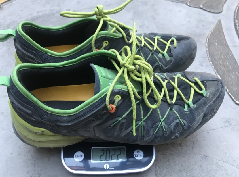 salewa wildfire edge - we verified the weight of these shoes, and they come in at a...