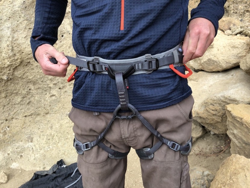 mammut ophir 4 slide - showing the double waist belt buckles on the front of the harness...