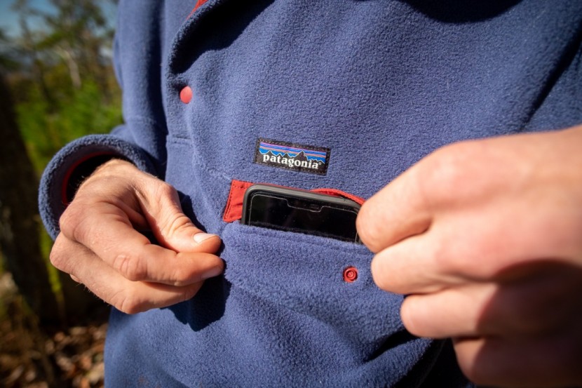 patagonia lightweight synchilla snap-t - this big, baggy fleece only has one snap pocket, and it is too small...
