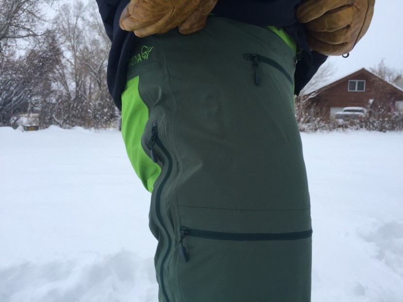 norrona lyngen windstopper hybrid - a look at the hip and thigh pockets on the norrona lyngen hybrid.