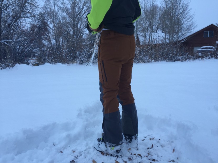 outdoor research trailbreaker ii - the fit of the or trailbreaker ii allows room for layering underneath.