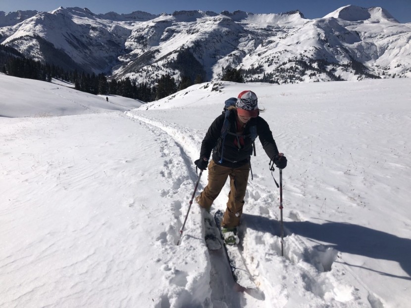 burton deluxe gore-tex for women - the liners make for great skinning gloves, especially on warmer days...