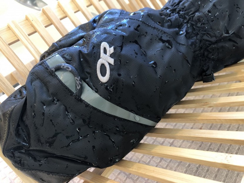 ski gloves womens - this gore-tex built mitten offers the best water resistance of them...