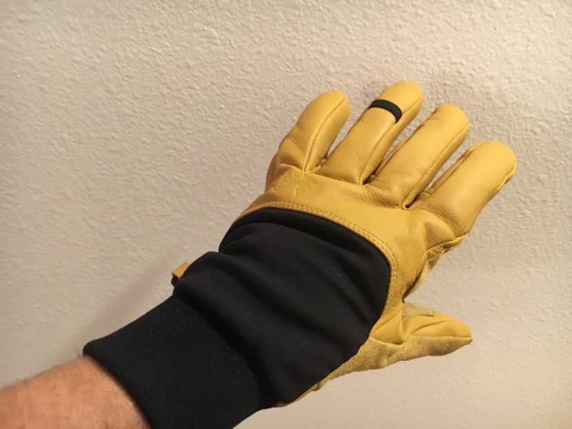 ski gloves - gloves with cuffs don't insulate the wrist as well as those with...