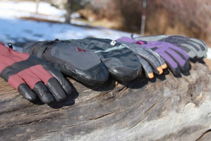 how to choose women's ski gloves and mittens