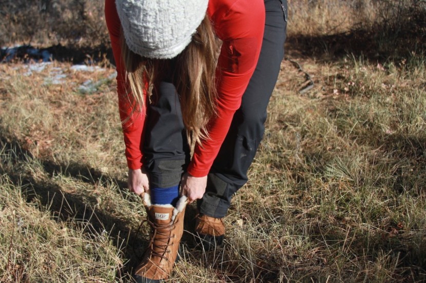 pull-on the collar to get the boot on.