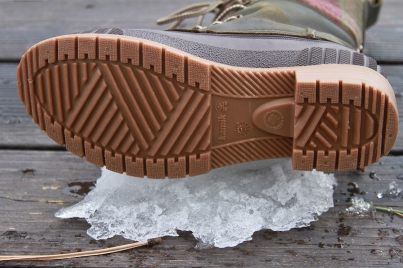 kamik sienna 2 - the outsole is fit for travel over snow but is limited to easy...
