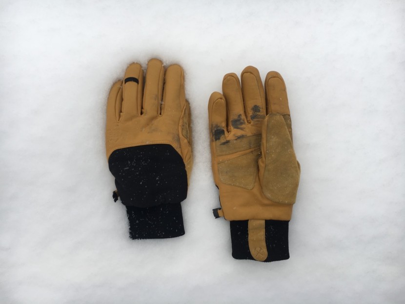 rei co-op guide insulated - simple. these gloves don't offer many features for resort riding...