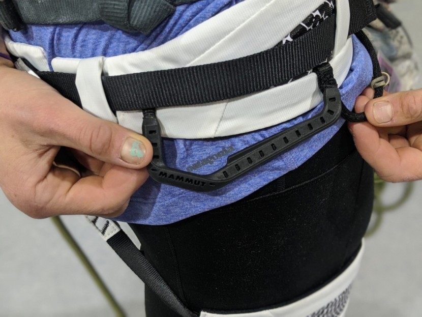 mammut alnasca - the gear loops on the alnasca are very small and narrow - it would...