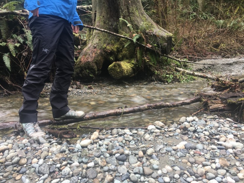 arc'teryx zeta sl pant for women - the arc'teryx zeta sl shell pants, a great companion for many wet...