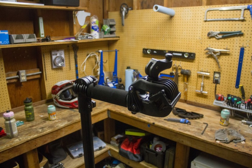 eclypse repair stand - despite its plastic construction, the clamp feels solid and durable.