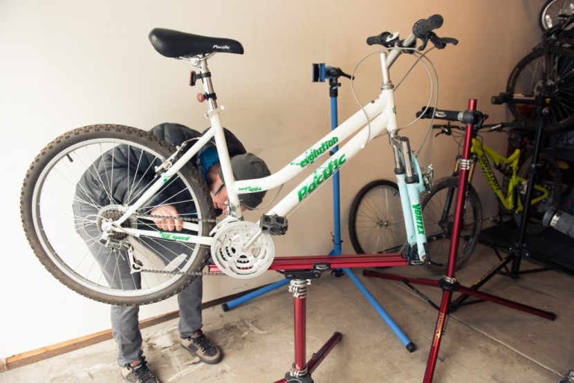 feedback sports sprint - the sprint is a quality axle/bottom bracket mount work stand. if...