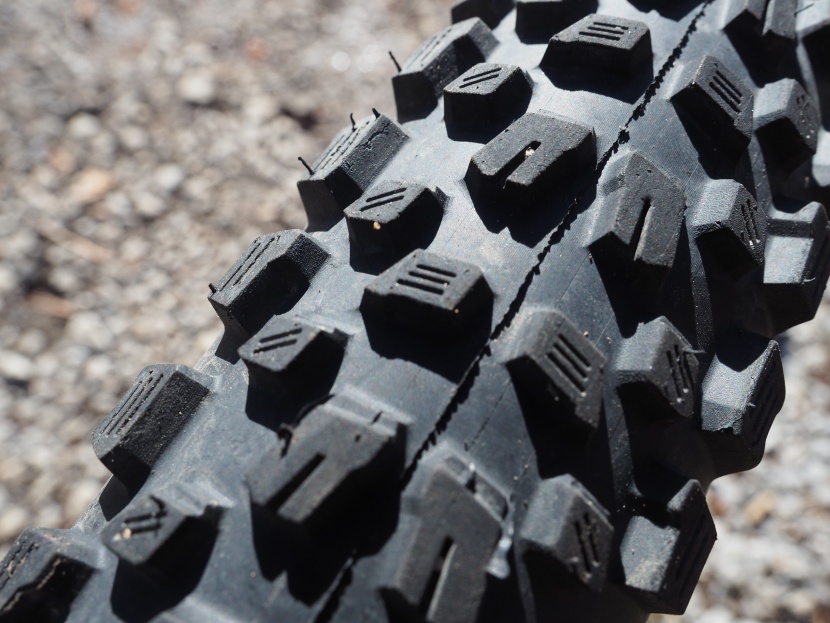 vittoria agarro 2.6 - braking traction is decent thanks to siped braking knobs and...