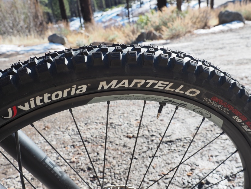 vittoria martello 2.6 - the martello offers excellent braking bite thanks to its siped...