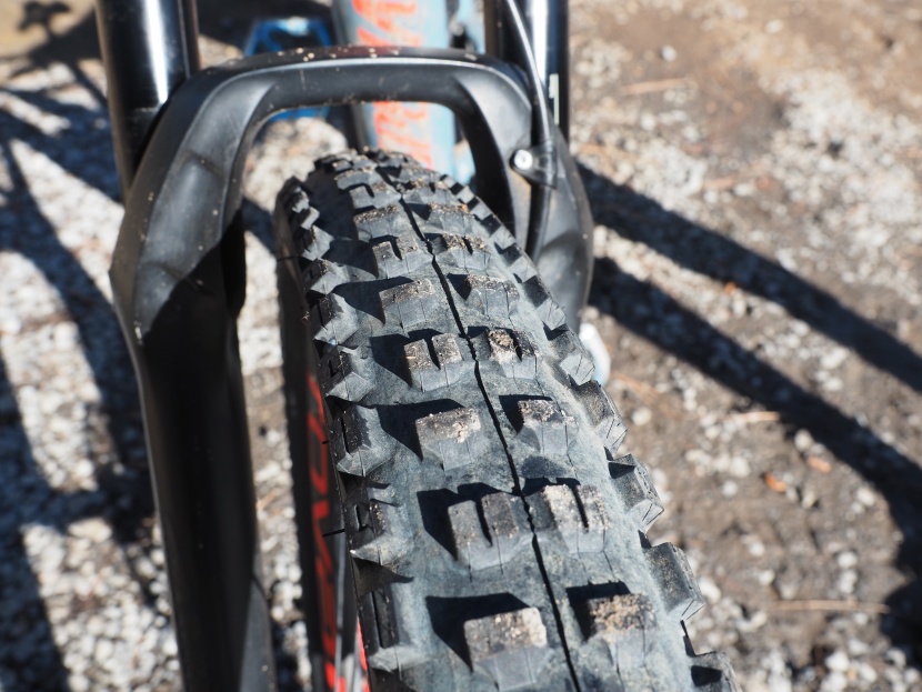 bontrager se5 team issue 2.6 - we recommend this tire on the front wheel. that said, if you wanted...